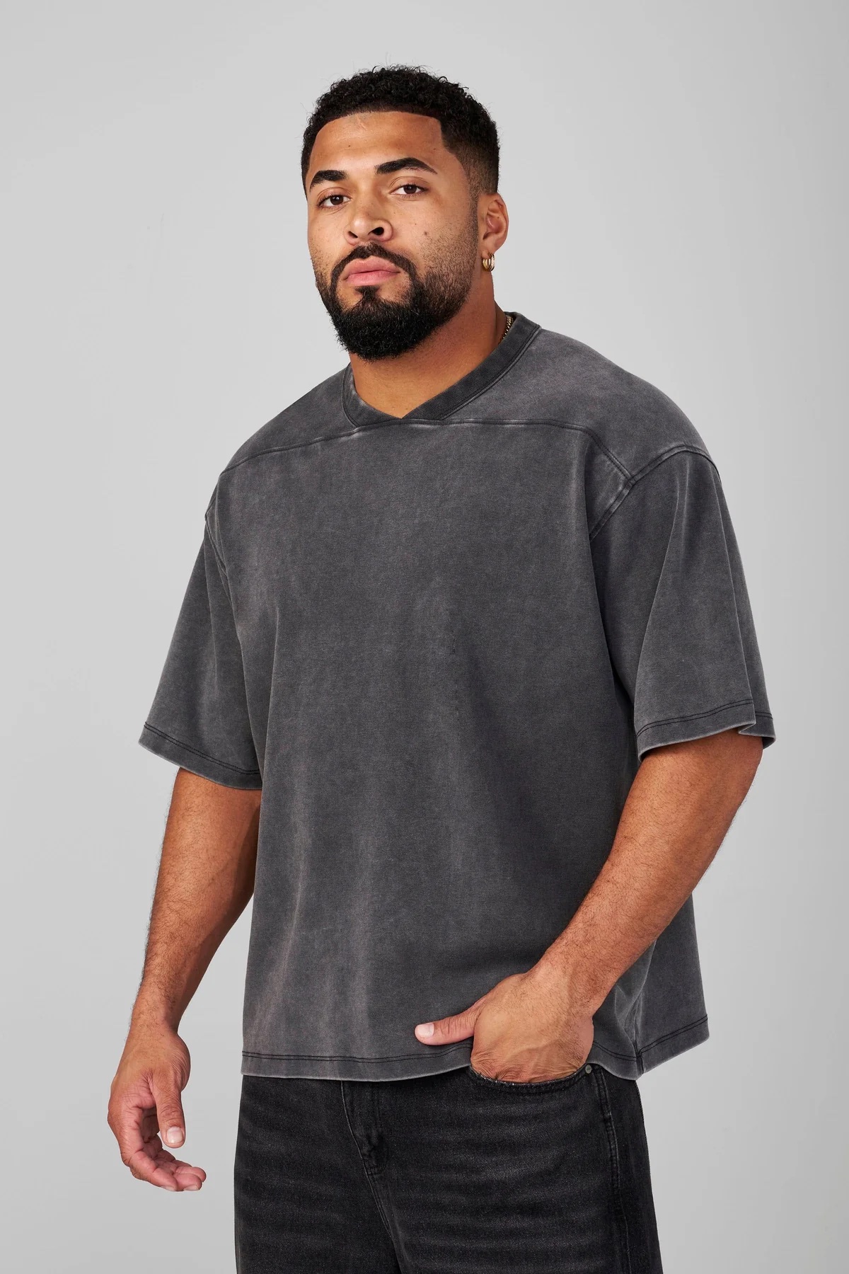 V-neck Tees